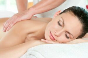 Anwendung: Massage crânien, Nacken und Rücken