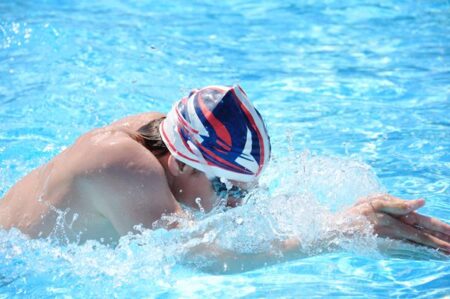 Erwachsene Brustschwimmen Fortgeschritten (Vorschwimmen erforderlich)