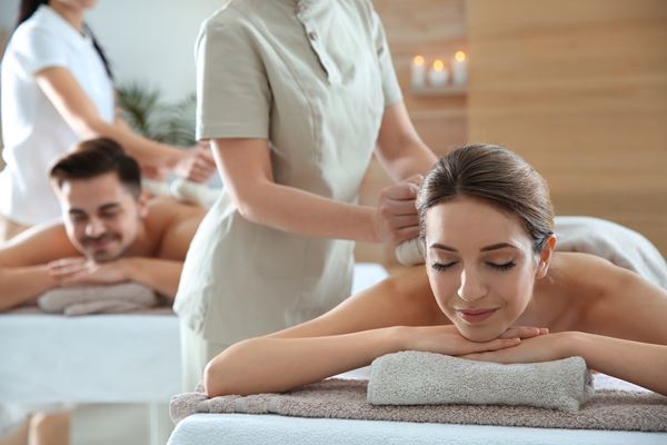 Massage: Massage Vinoble aux sachets de pépins de raisin