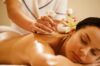 Massage: Vinoble massage aux sachets de pépins de raisin