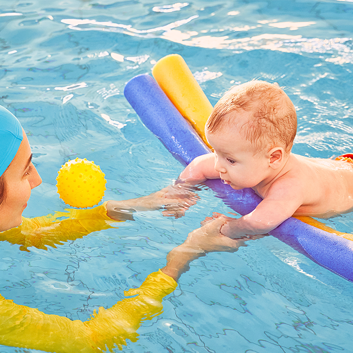 Cours natation bébé